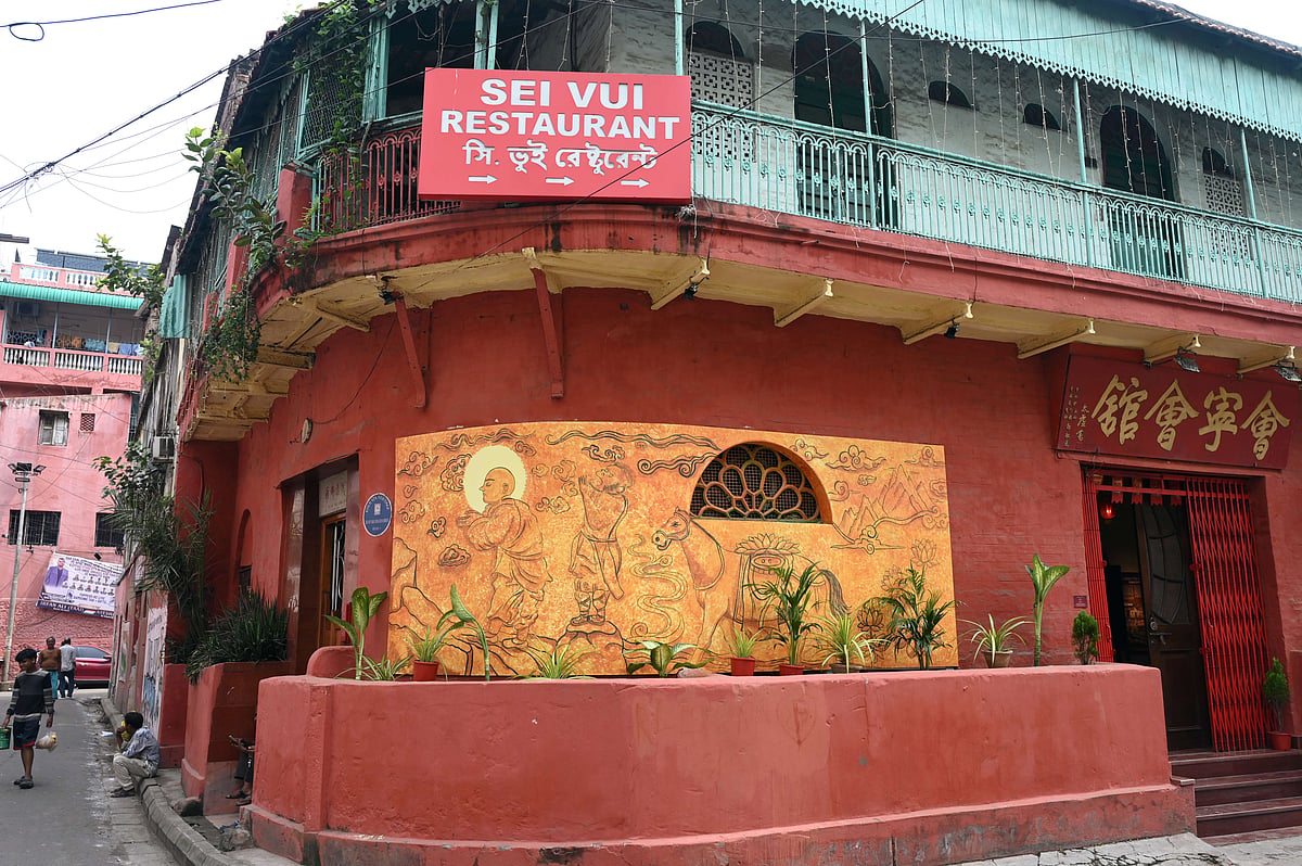 Inside Tiretta Bazaar, Kolkata