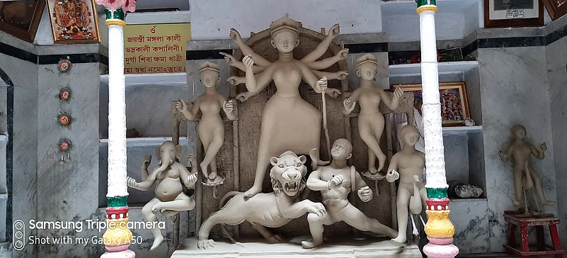 Durga idol at Shib Krishna Daw Bari