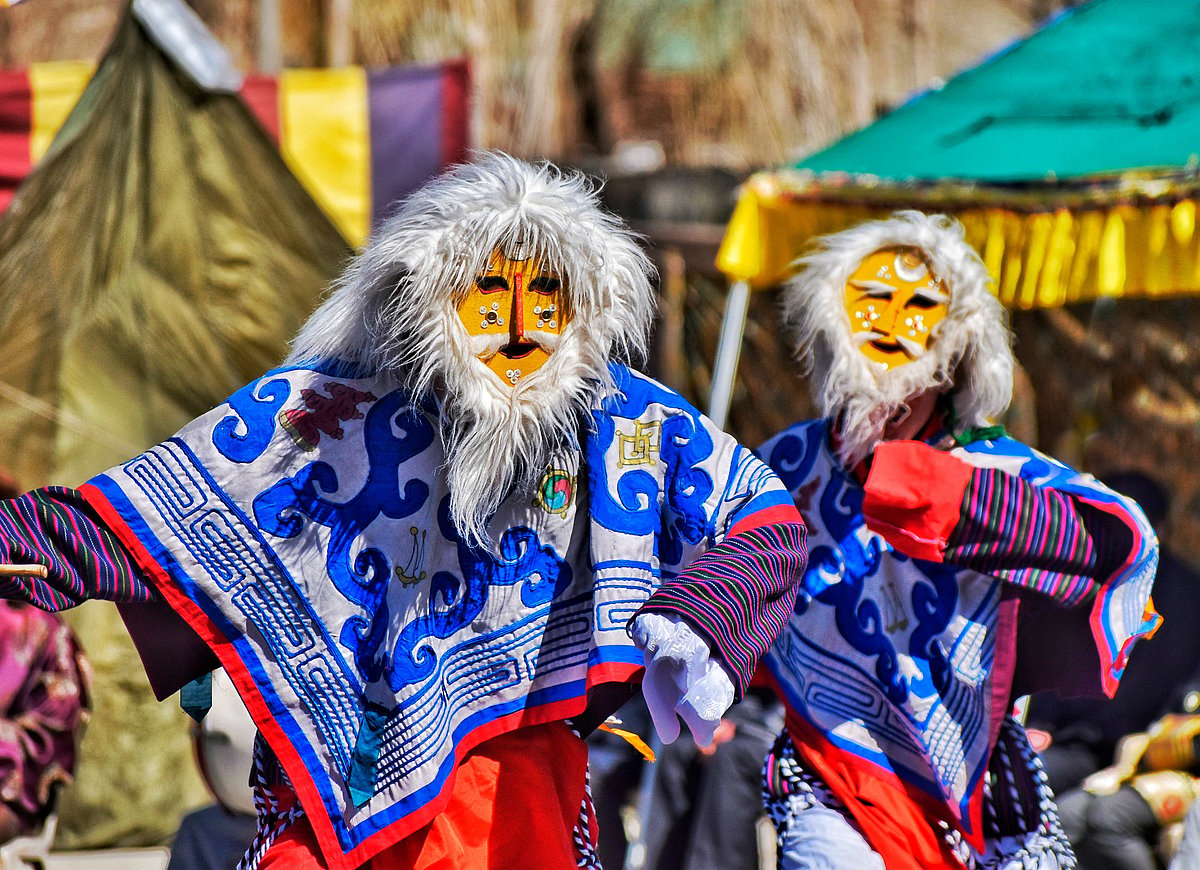 Shutterstock : Tashi Shoelpa Dance on Losar