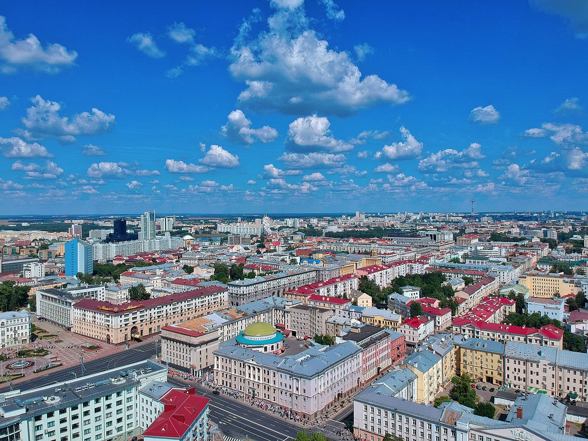 Unsplash : From Minsks Soviet-era landmarks to UNESCO-listed castles, Belarus offers a different European travel experience