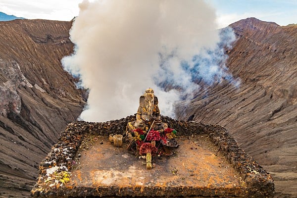 Shutterstock : A centuries-old Ganesha at Bromo