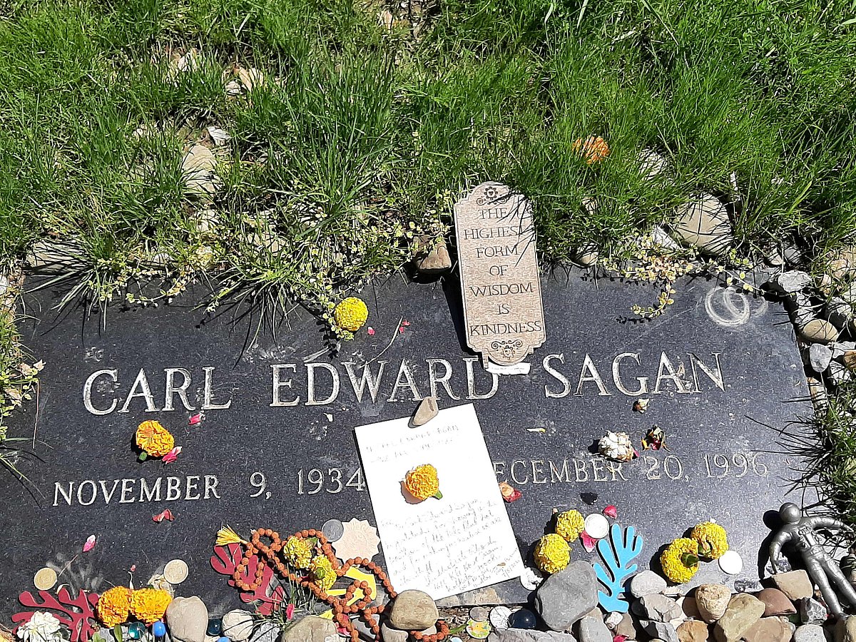 Carl Sagan grave in Lakeview Cemetery in Ithaca 