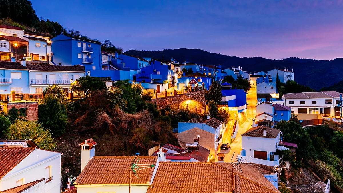 Júzcar at nightfall