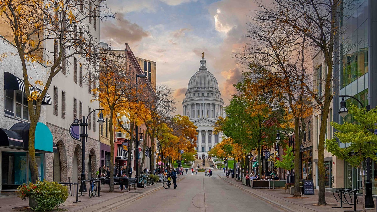 Shutterstock : Madison City street view in Wisconsin, USA