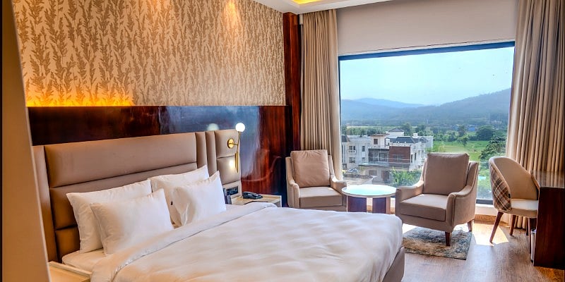A room at Regenta Place, Golden Castle, Baddi