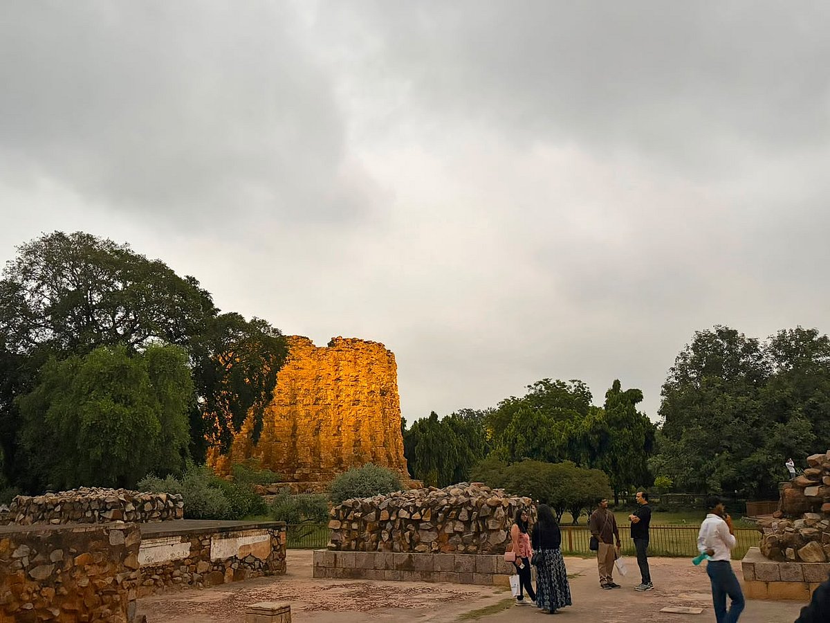 The Alai Minar at Qutub