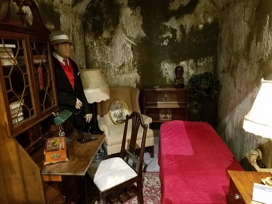 Al Capones jail cell at Alcatraz East Crime Museum