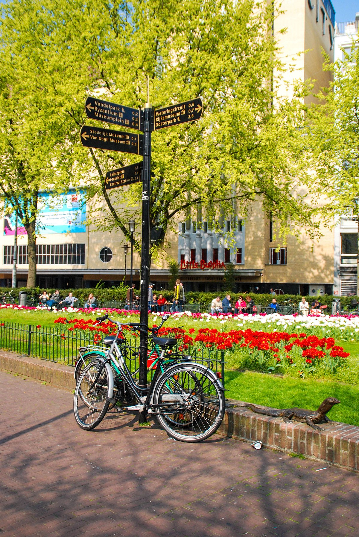 Shutterstock : Amsterdam, Netherlands