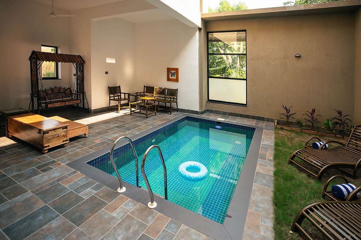Tathastu Satpura combines wildlife experiences with pottery, boating, fishing, games, and other activities within the resort