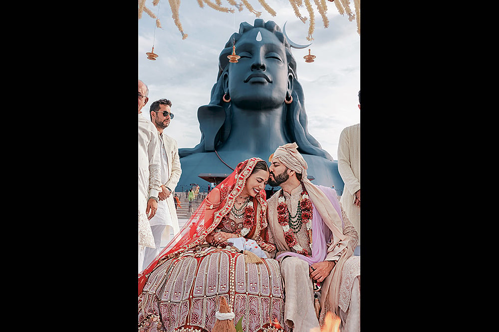 Knotting Bells : Purswani & Khanna’s sunrise ceremony before the Adiyogi statue