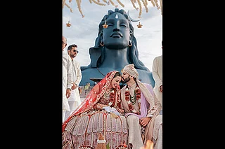 Knotting Bells : Purswani & Khanna’s sunrise ceremony before the Adiyogi statue
