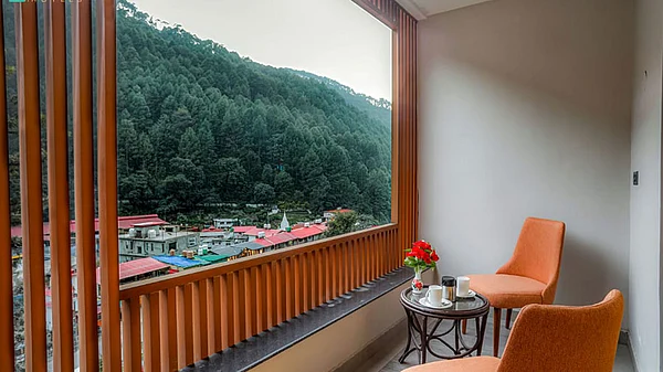 Ensober Hotels : The view from Ensober Kainchi Dham