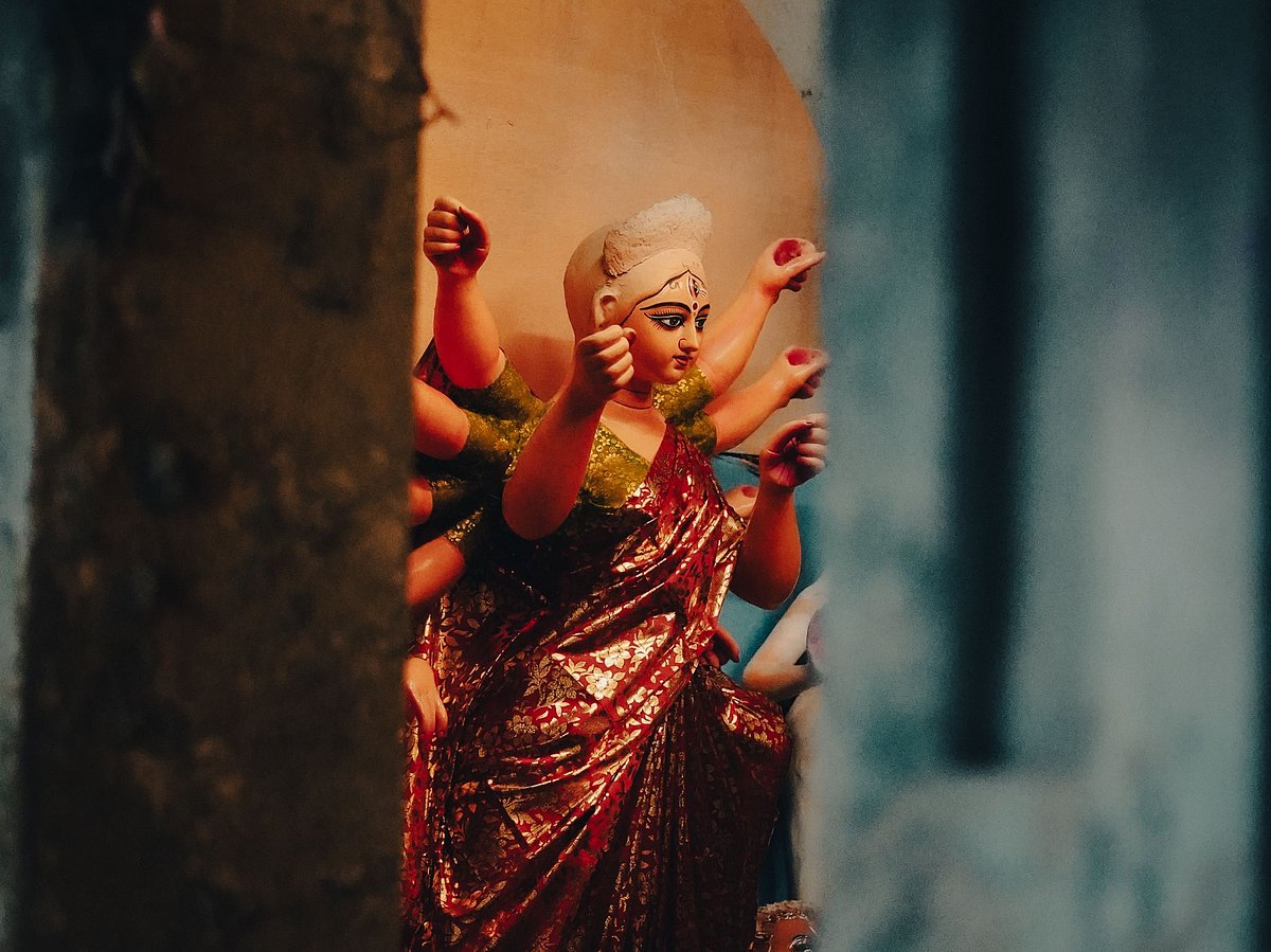 From neighbourhood radio gatherings to digital streaming, the ways Bengalis experience Mahalaya have evolved across generations