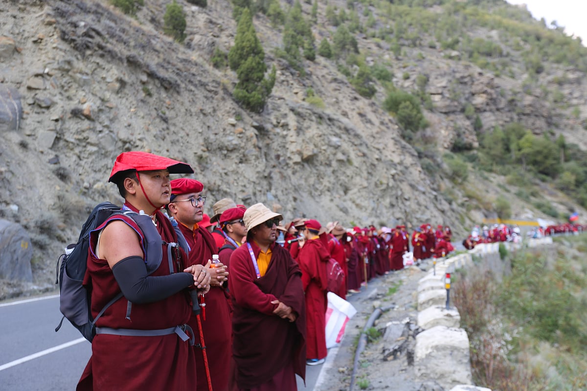 Gyalwa Dokhampa, a Drukpa Buddhist Master and author of the book, “The Restful Mind, who led the Pad Yatra along with two other Drukpa Buddhist Masters, Drupon Khamtak Rinpoche (second in line with red cap) and Somang Rinpoche ( third in line with beige hat)