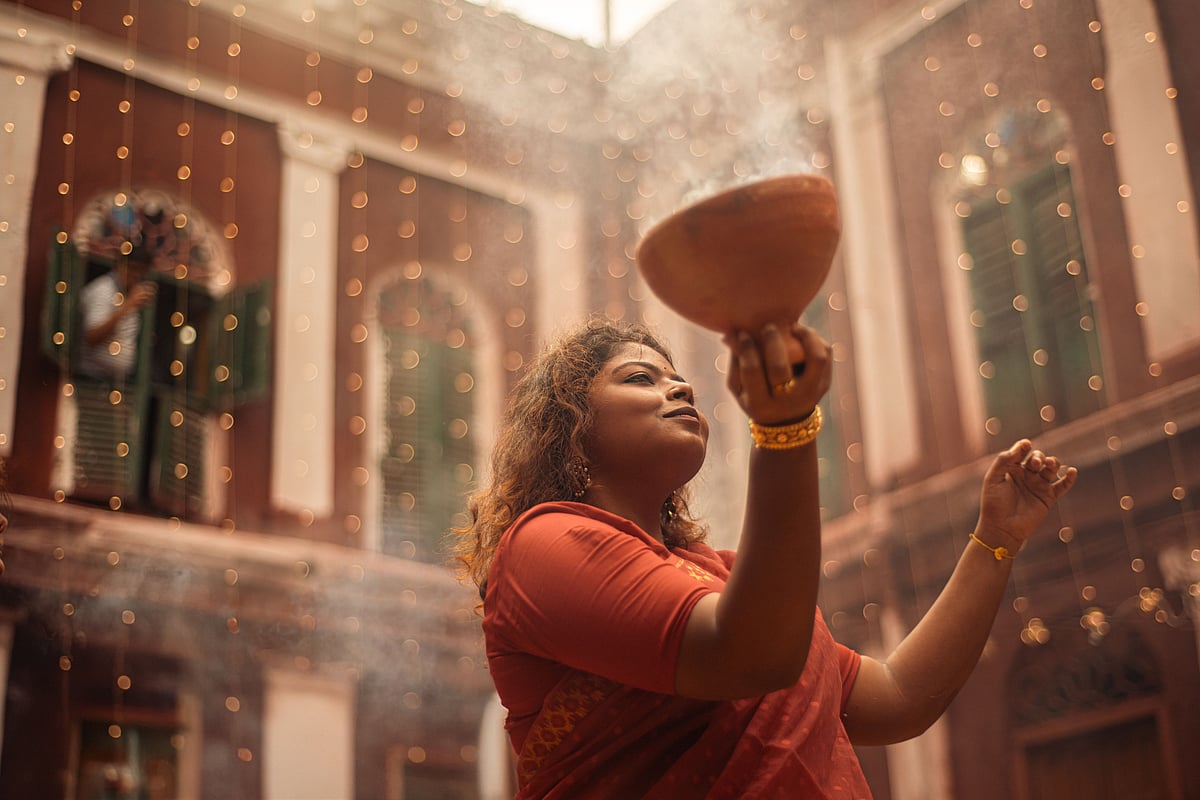 Dhuno and aromatic resins lend Durga Puja pandals their distinctive smoky fragrance during rituals and aarti