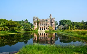 Wikimedia Commons : Gaine Castle at Dhanyakuria