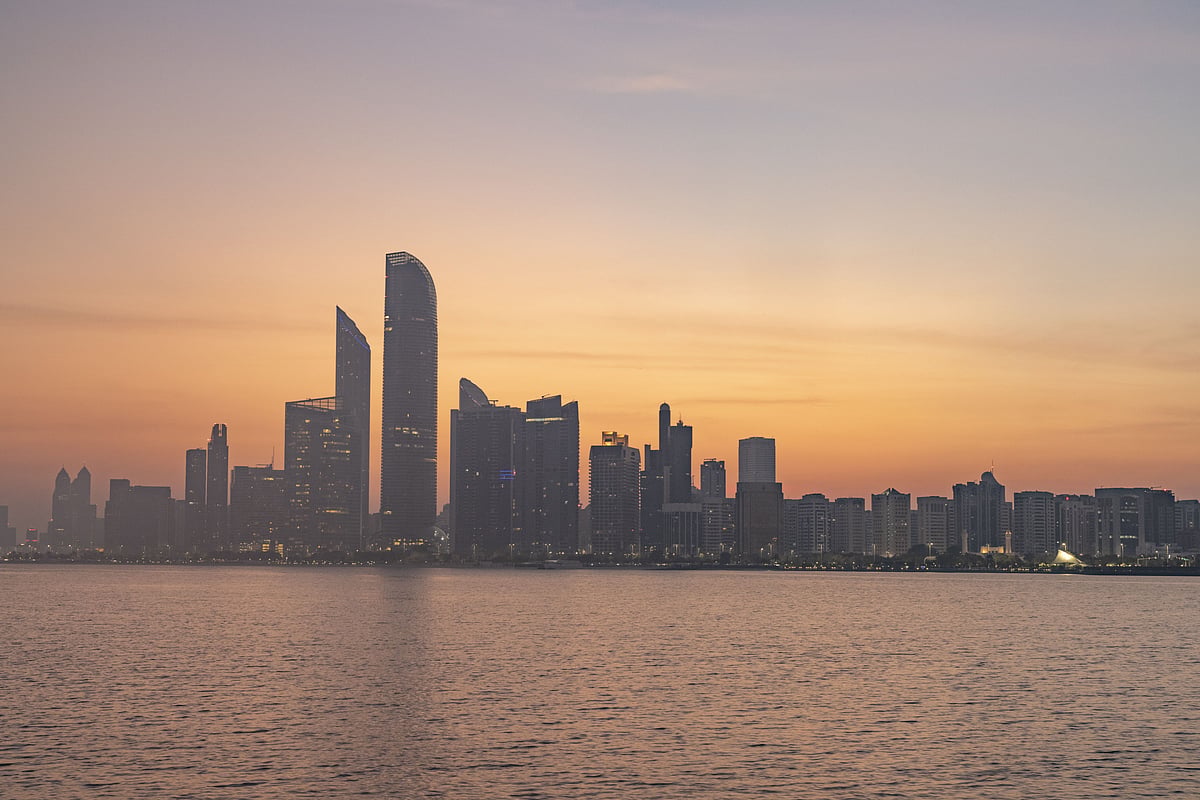 The shimmering Abu
Dhabi skyline