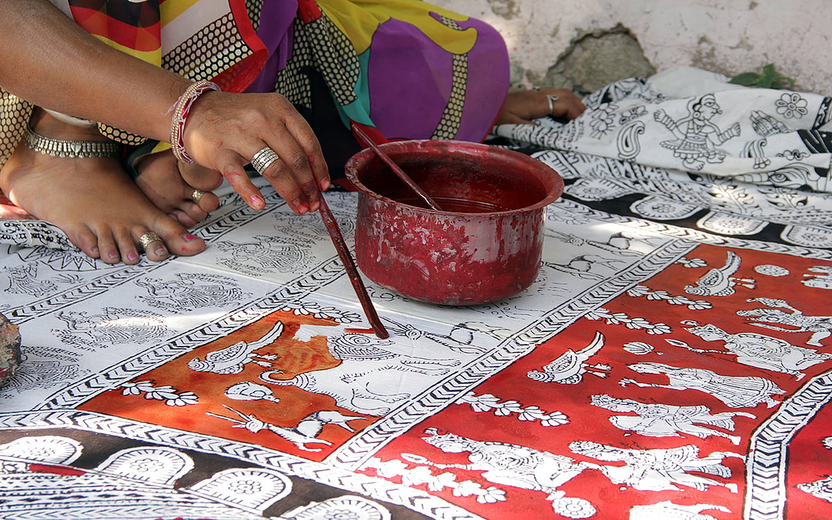 The artisans behind the textile are also known as Chitara makers