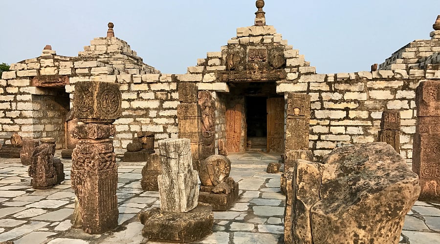 Surang tila mandapa, Sirpur monuments