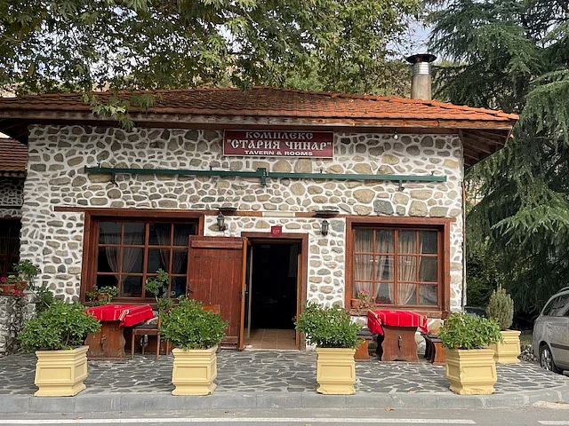 A mountain retreat at Zornitsa Family Estate, with stone architecture, spacious suites and views across the Rhodope Mountains