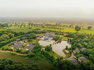 Radisson : Jungle Home Resort Tadoba is located approximately 450 metres from Kolara Gate of Tadoba-Andhari Tiger Reserve in Maharashtra