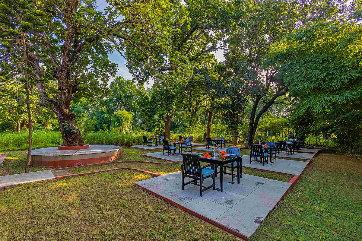 The Sal - Alfresco Dining
