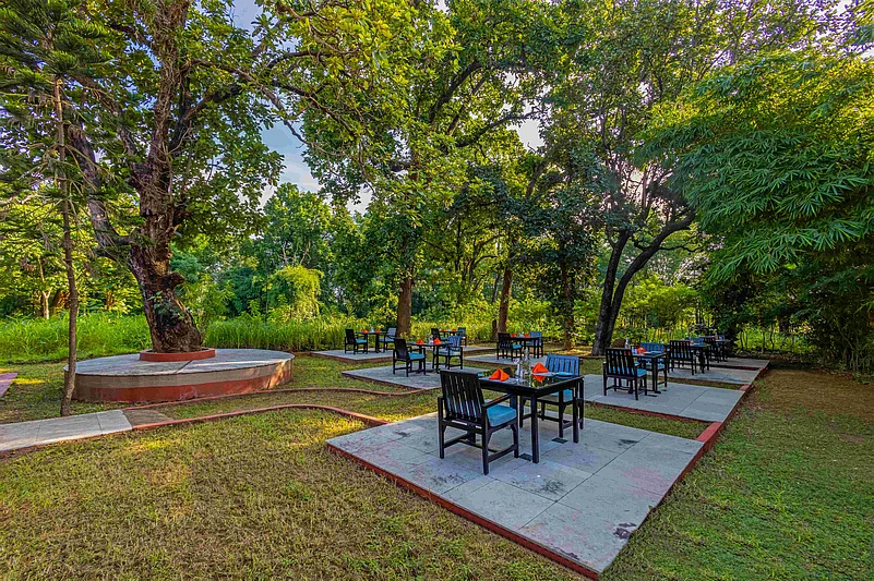 The Sal - Alfresco Dining