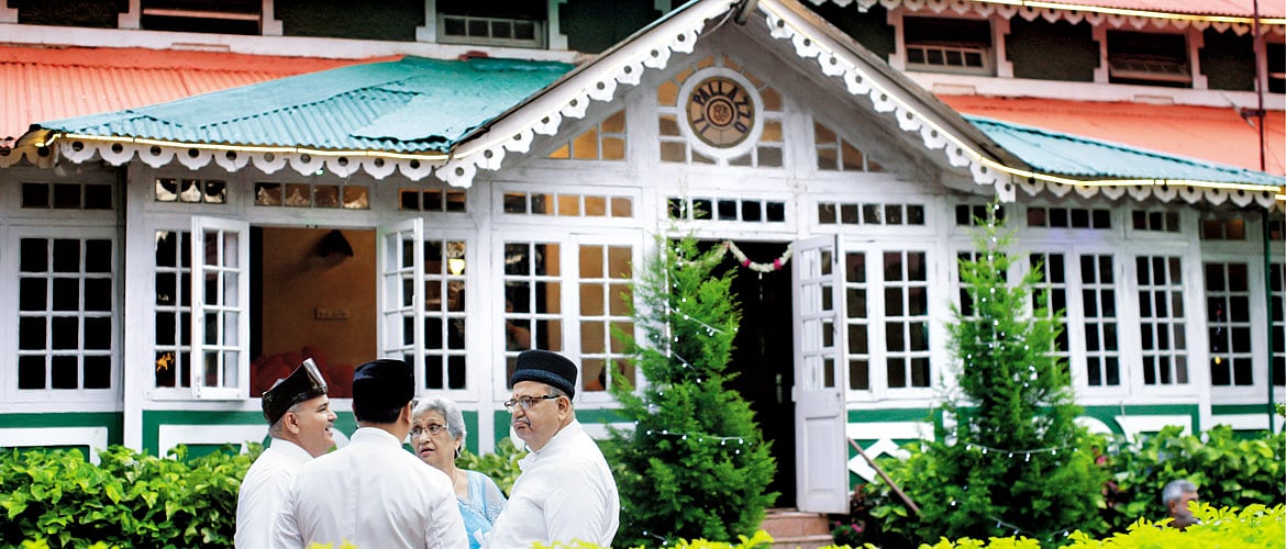 The British developed Panchgani into a summer getaway with the help of the Zoroastrian community