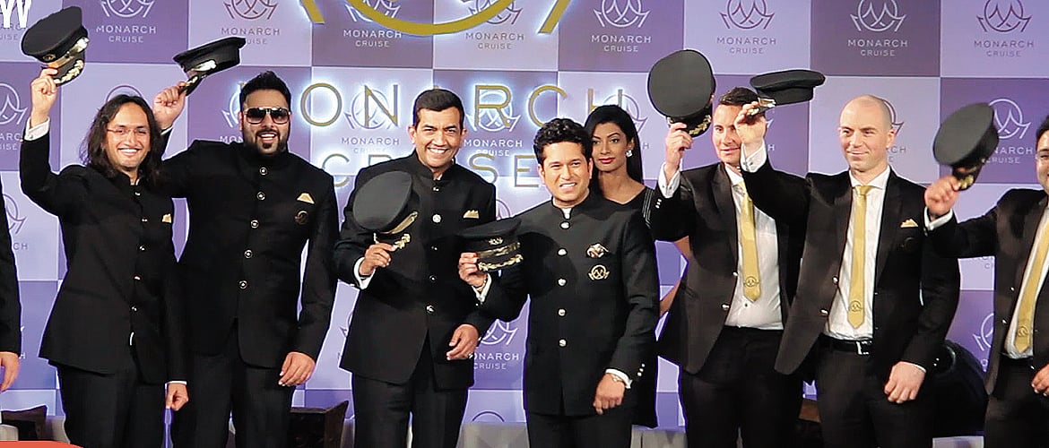 Cruises Southeast Asia with Monarch Cruise