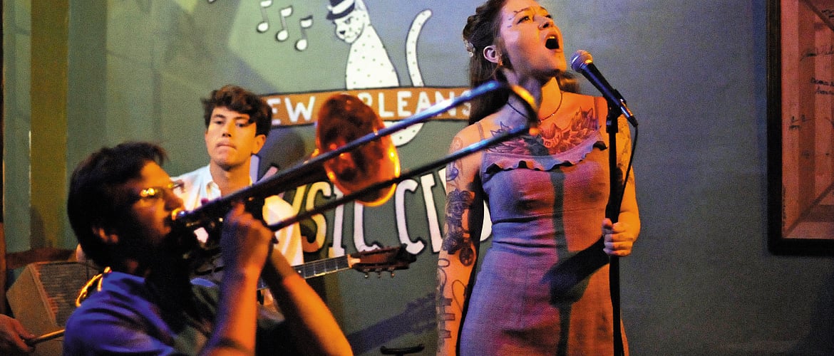 Snapshot 2016 Around the World in 12 Months