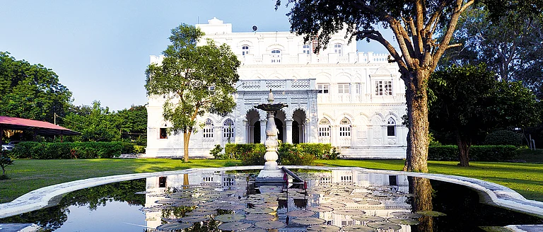 Exterior of Devgadh Baria - null