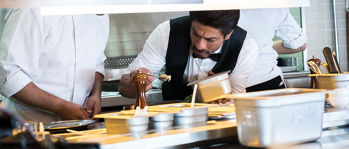 Be Shah Rukh Khans Guest in Dubai