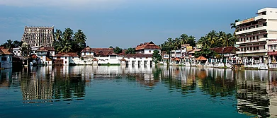 The citys most defining feature is the Padmanabhaswamy Temple of Lord Vishnu