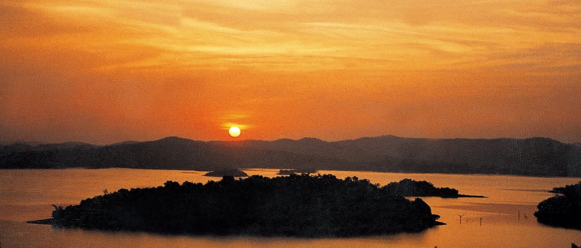 Charming Honnemaradu 