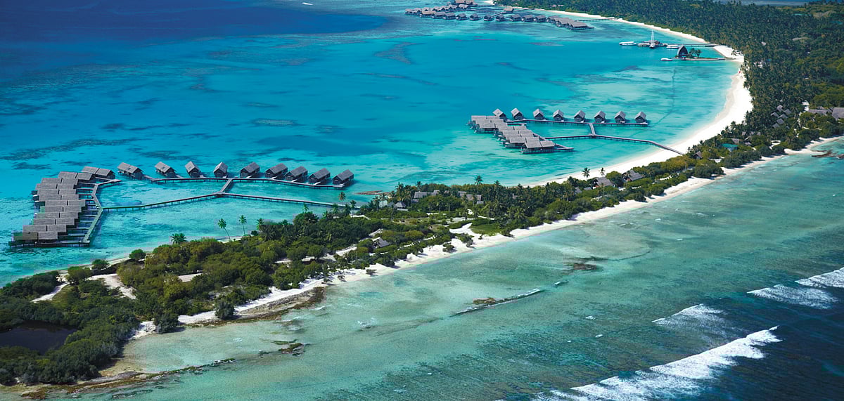 Shutterstock : A birds-eye view of Villingli Island in Maldives