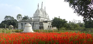An old Jain Temple inside the Kathgola Garden