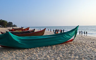 Shutterstock : The secluded sands of Padubidri beach in Karnataka