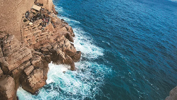 Shutterstock : Buzabar from city walls