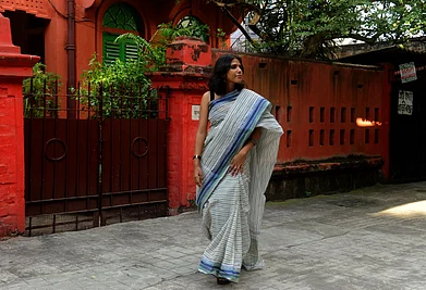 Kolkata-based archaeologist Avantika Binani wears a Dhaniakhali, a sari much loved by her mother, lawyer Mamta Binani