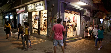 The narrow lanes of Humayunpur