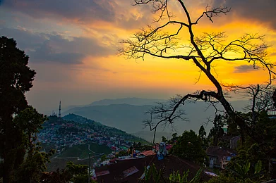 The breathtakingly beautiful sunset in Kurseong