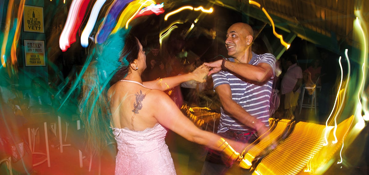 At The BIG TAP, people start to dance early in the night, courtesy Syndicate