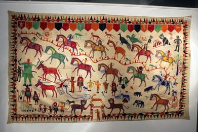 Rathwa Pithora painting on cloth. Credit Wikimedia Commons / Suyash Dwivedi