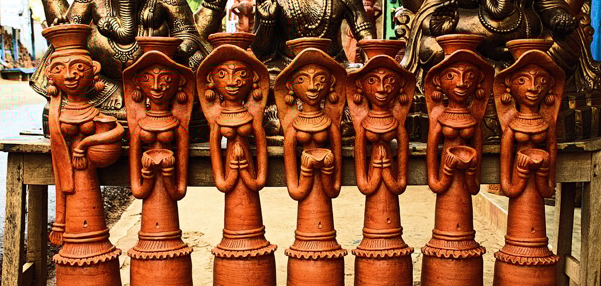 Go on a shopping spree in Bishnupur for terracotta items