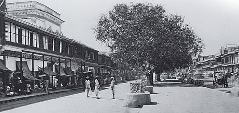 Chandni Chowk emerged as the commercial nucleus of Shahjahanabad (Old Delhi)