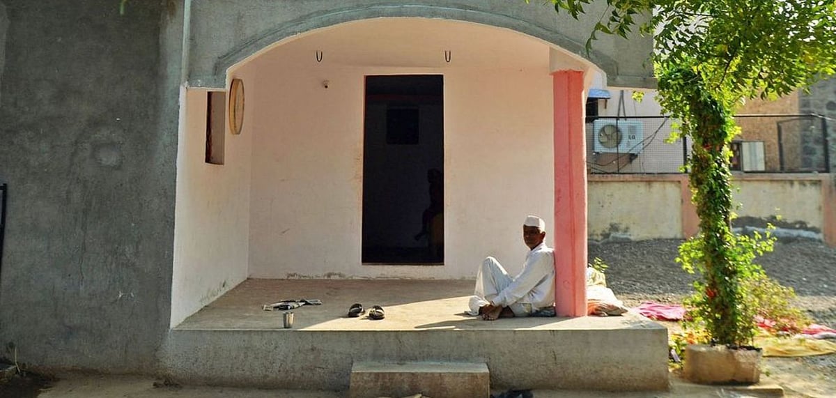 Shani Shignapur draws about 40,000 devotees every year because of its literal open door, or rather, no door policy