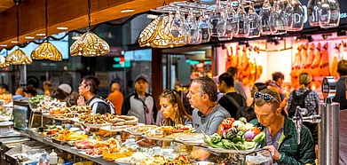 From roof-top views to breathtaking interiors and mouthwatering food, Barcelona has a plethora of excellent dining places. Credit Shutterstock