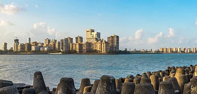 Shutterstock : Marine Drive, Mumbai