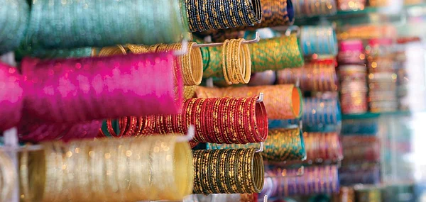 Shutterstock : Wedding shopping in Delhi/Representational