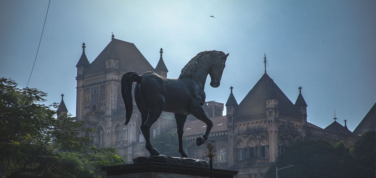 The iconic Kala Ghoda statue 